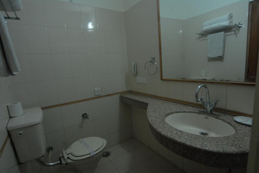 The Komfort Inn Чандігарх Номер фото