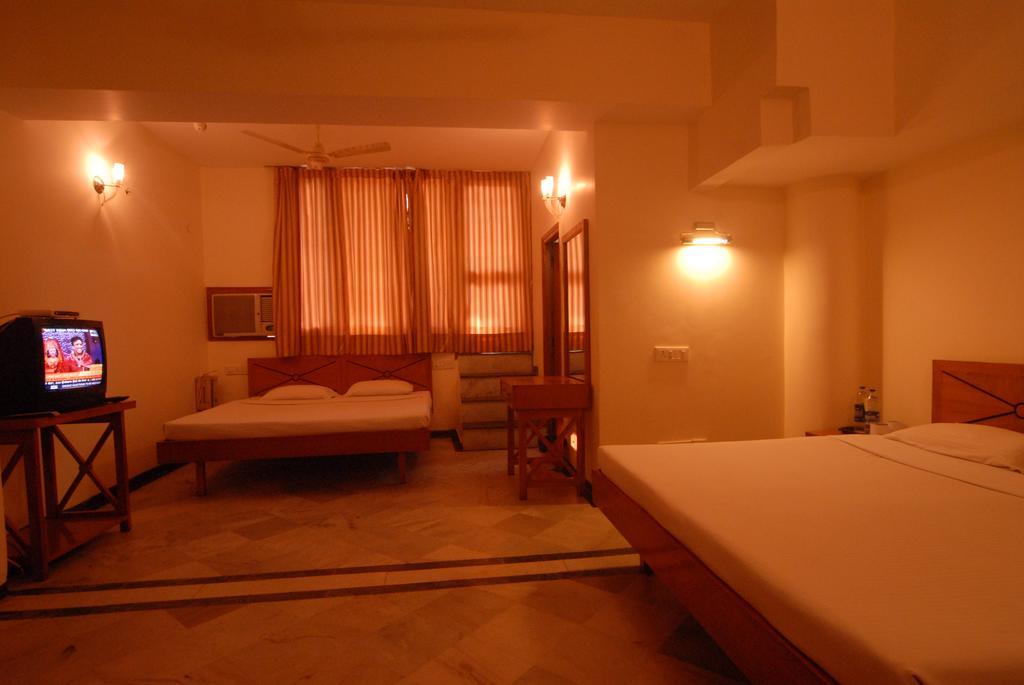The Komfort Inn Чандігарх Номер фото