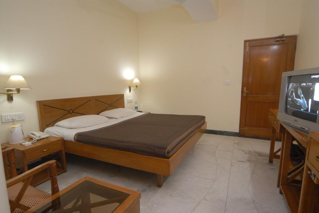 The Komfort Inn Чандігарх Номер фото